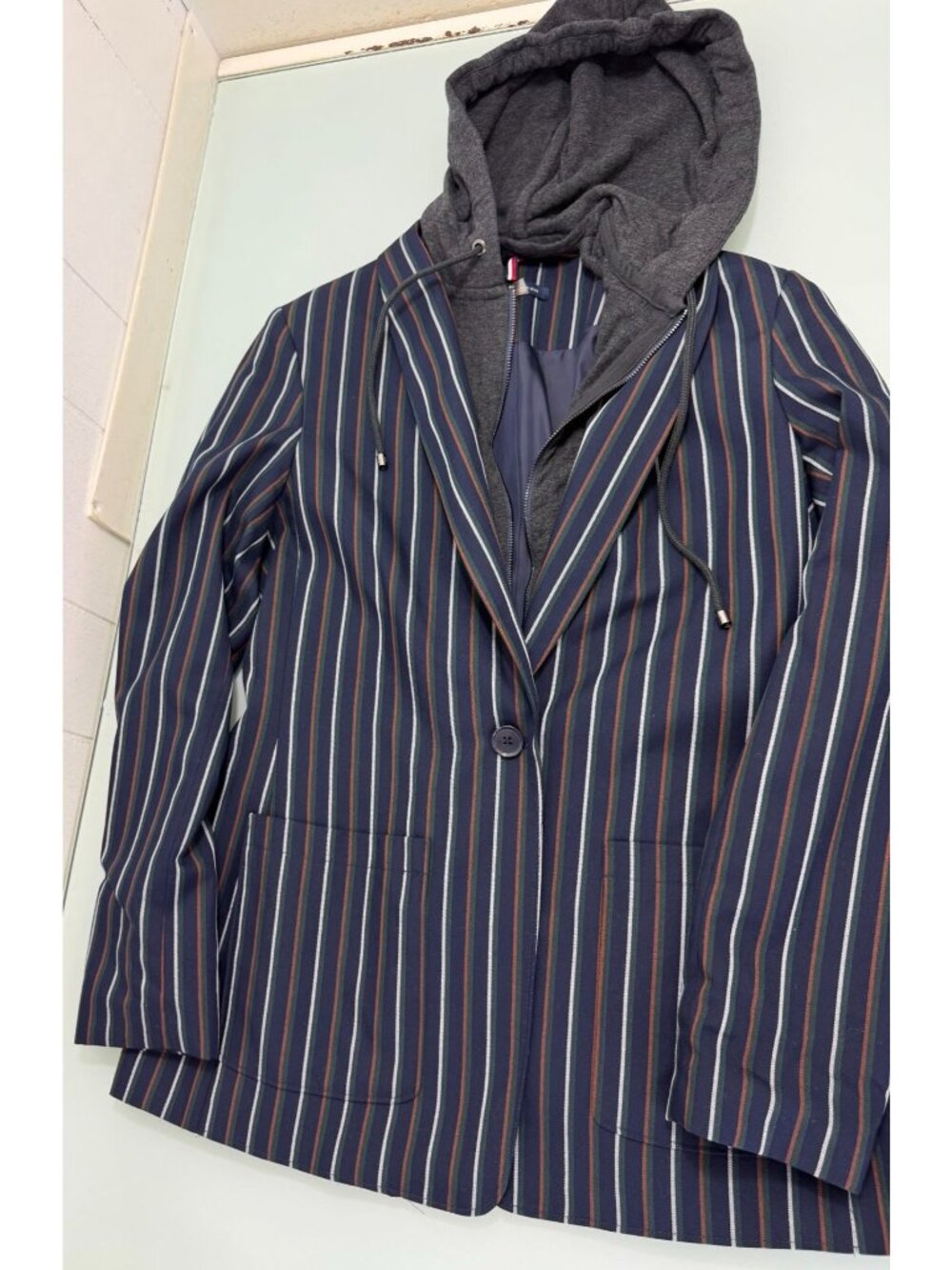Tommy Hilfiger 2 in 1Blazer Jacket Women's Size 8 Hooded Striped
